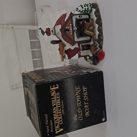1999 Victorian Village Collectibles  Old Towne Boat Shop Hand Painted Porcelain - Picture 15 of 15